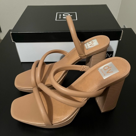 DV By Dolce Vita Pyro Platforms NWT - Picture 4 of 13